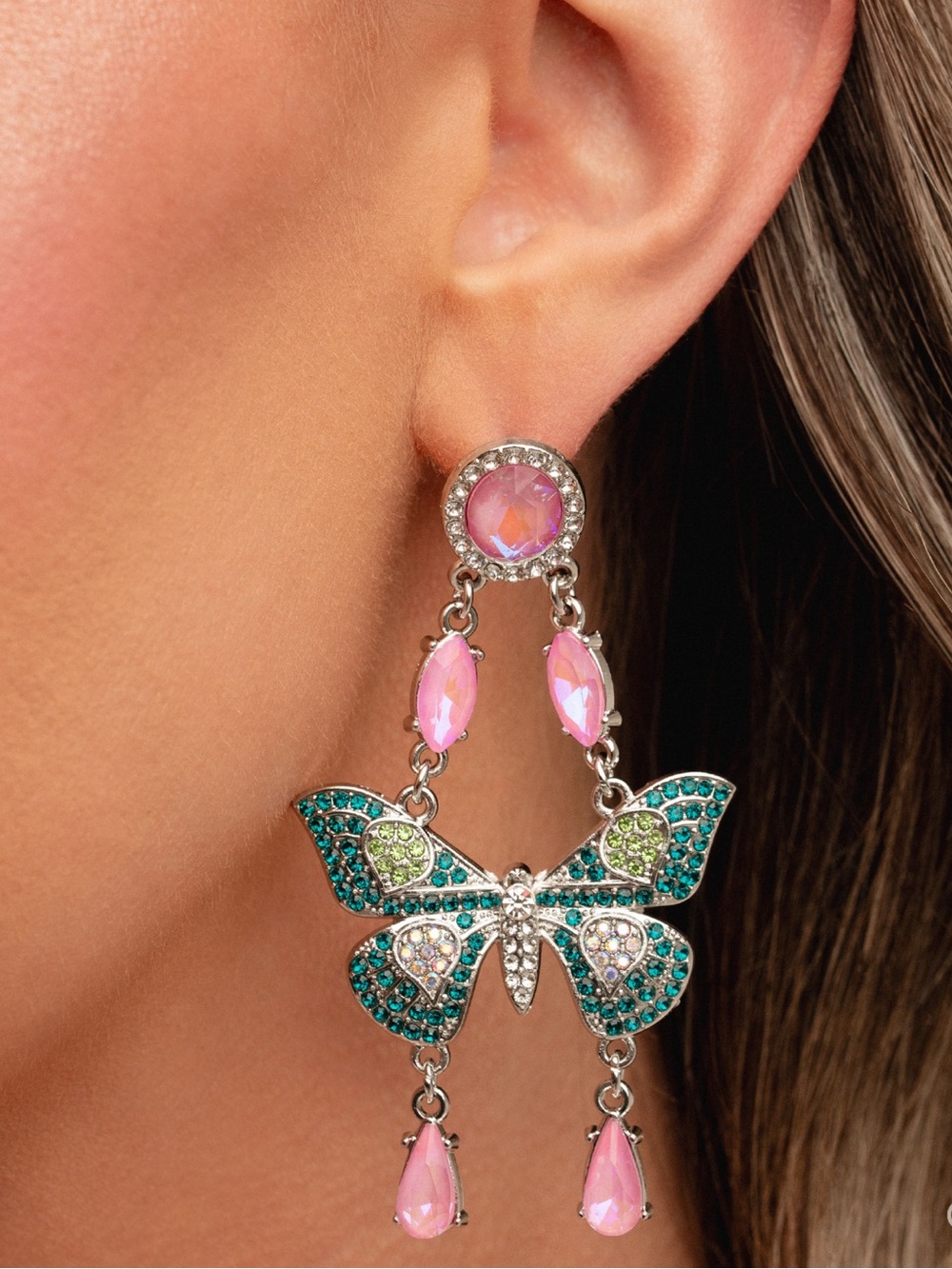 NWT Fluttering Butterfly Earrings